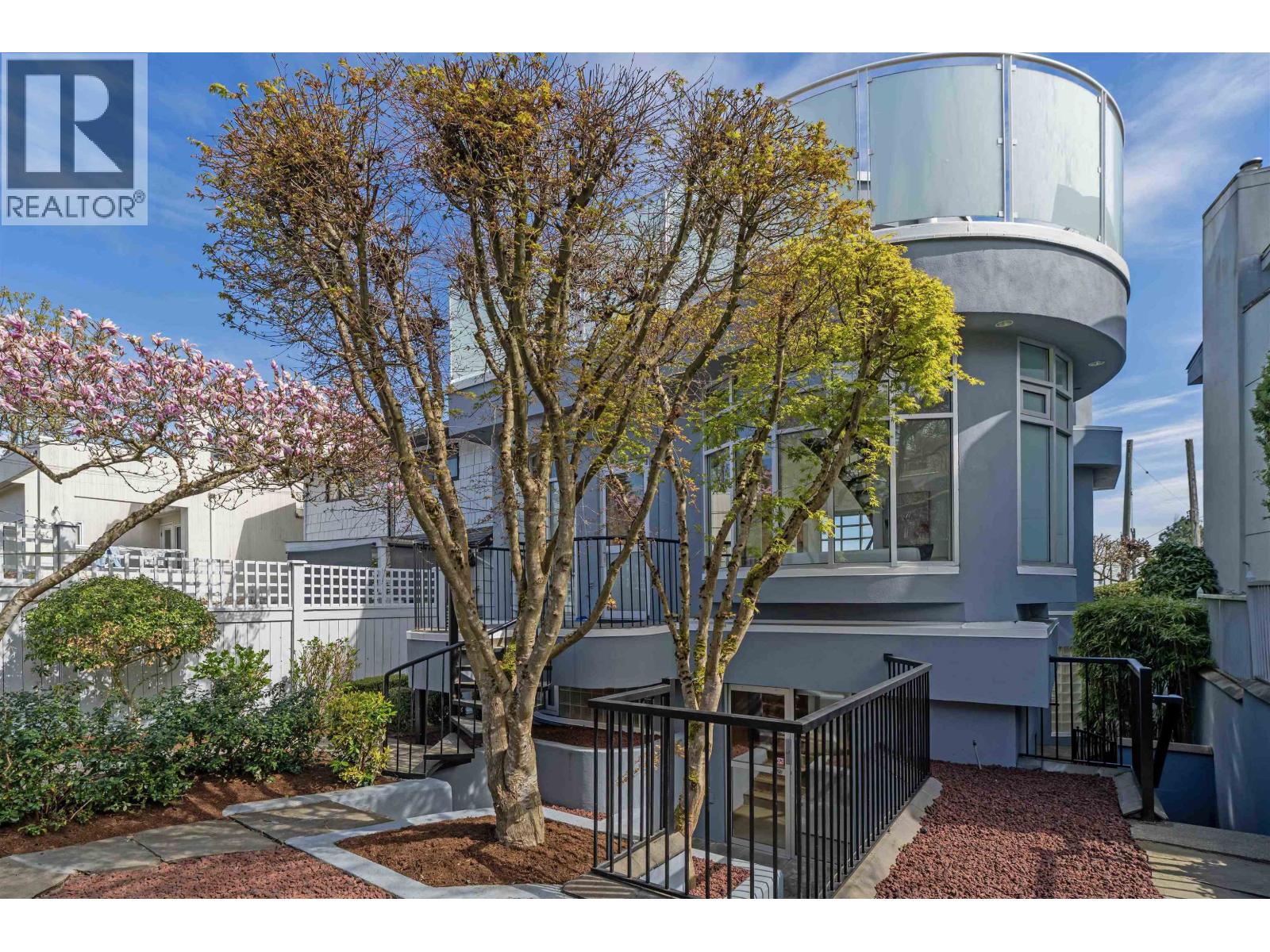 3043 Alma Street, Vancouver, British Columbia  V6R 3S9 - Photo 2 - R3110061