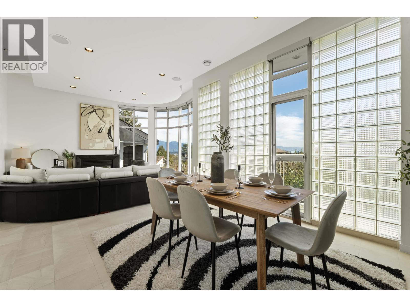 3043 Alma Street, Vancouver, British Columbia  V6R 3S9 - Photo 4 - R3110061