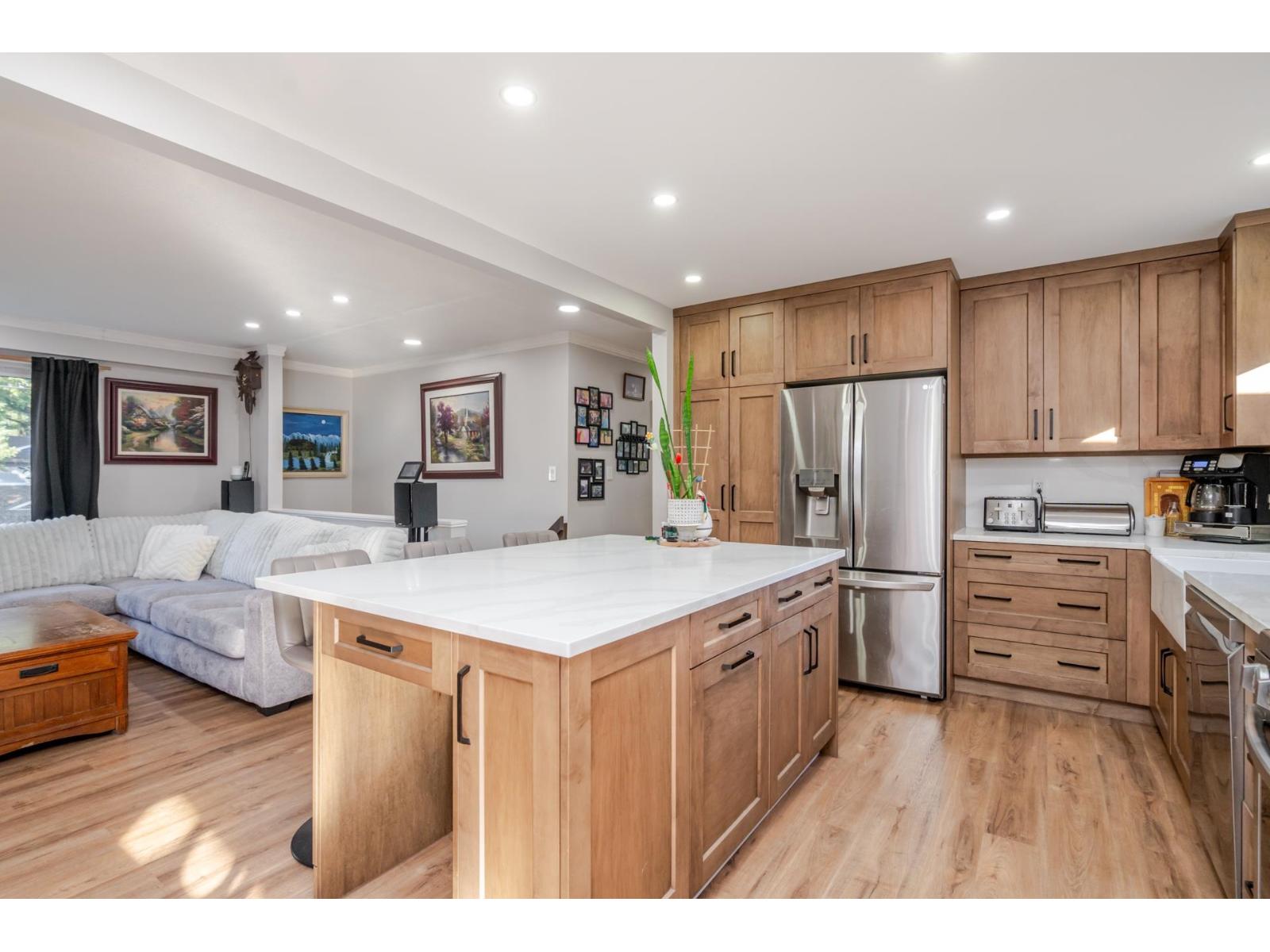 3924 205b Street, Langley, British Columbia  V3A 2B3 - Photo 6 - R3095047