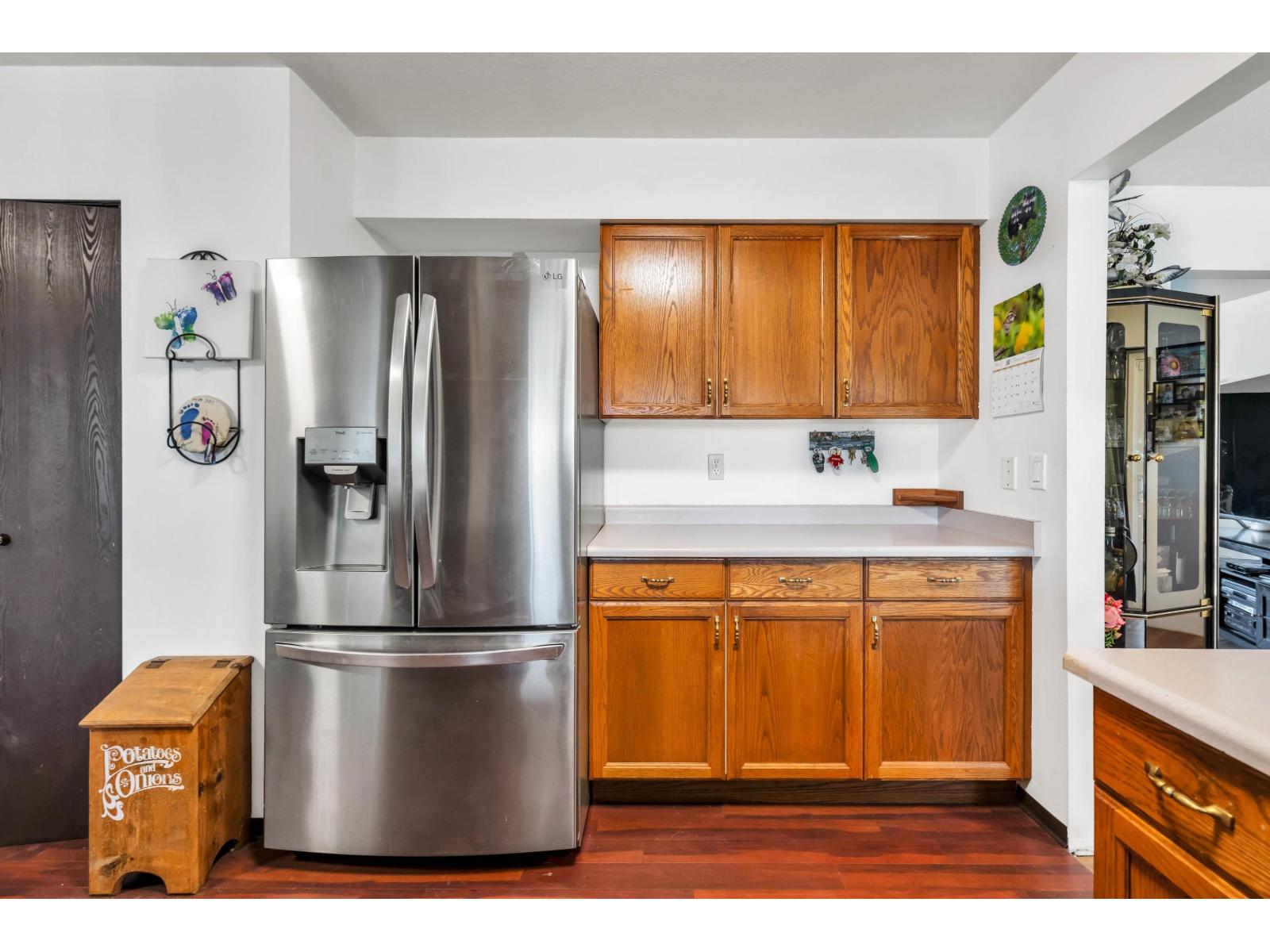 5927 184 Street, Surrey, British Columbia  V3S 4N2 - Photo 4 - R3095026