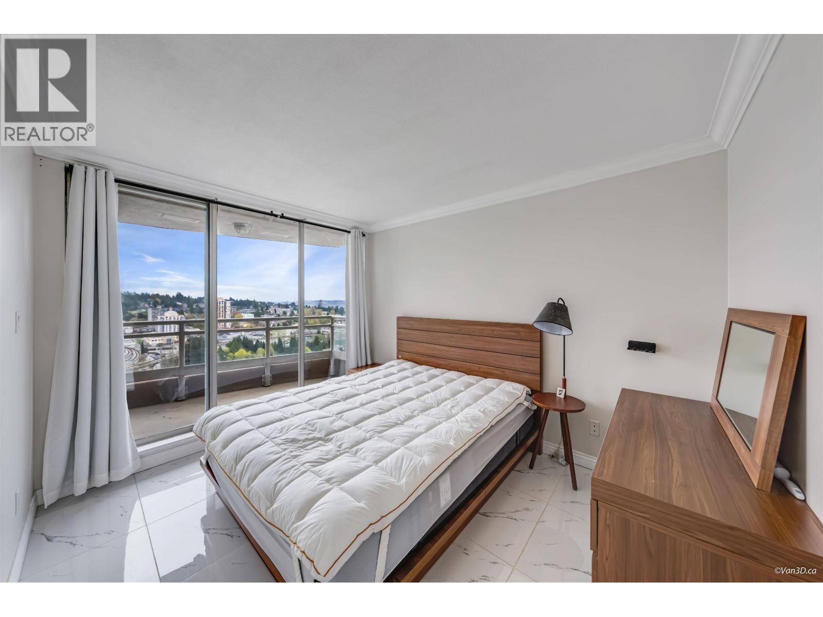 2401 9603 Manchester Drive, Burnaby, British Columbia  V3N 4Y7 - Photo 17 - R3110284