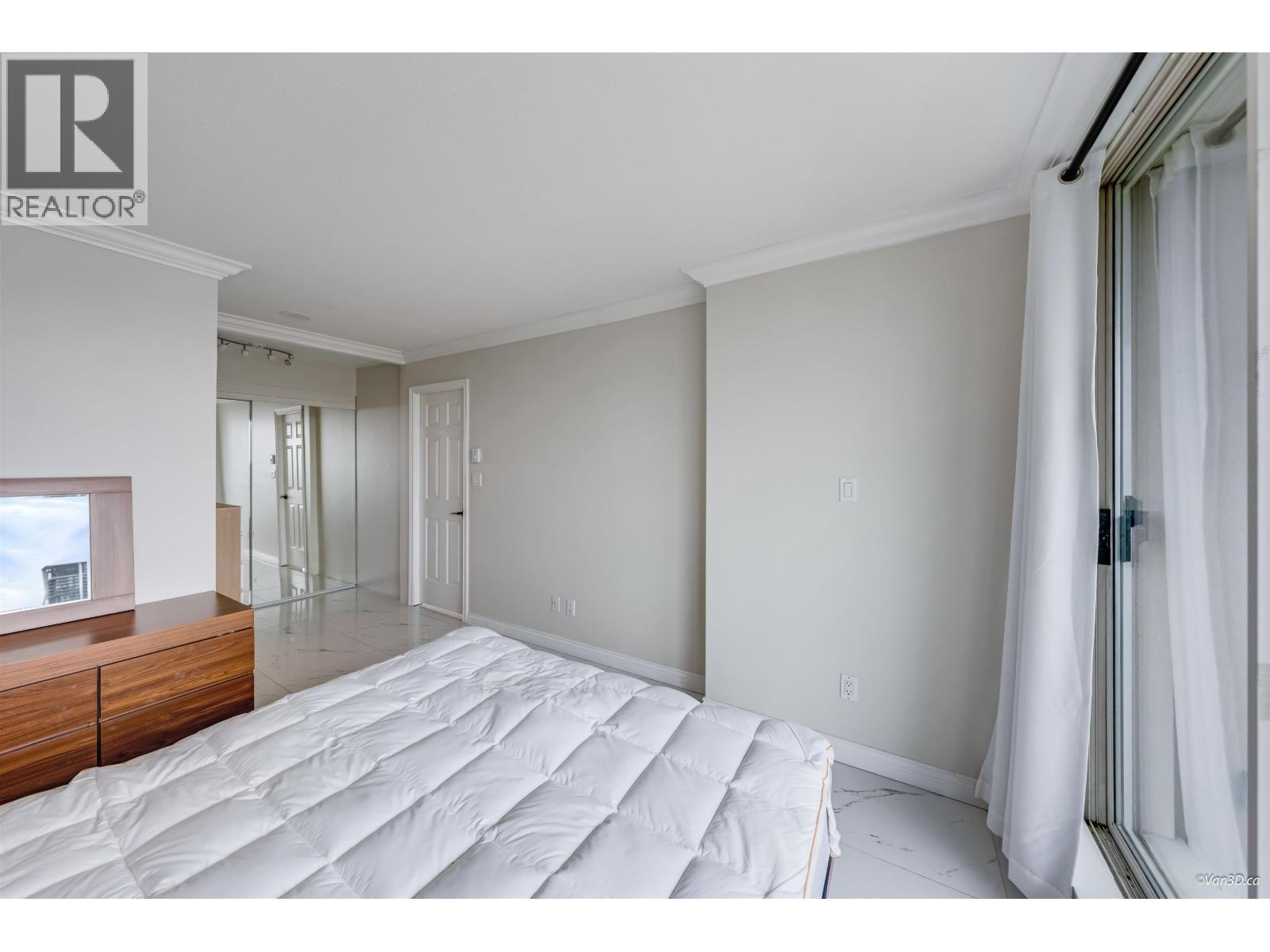 2401 9603 Manchester Drive, Burnaby, British Columbia  V3N 4Y7 - Photo 19 - R3110284