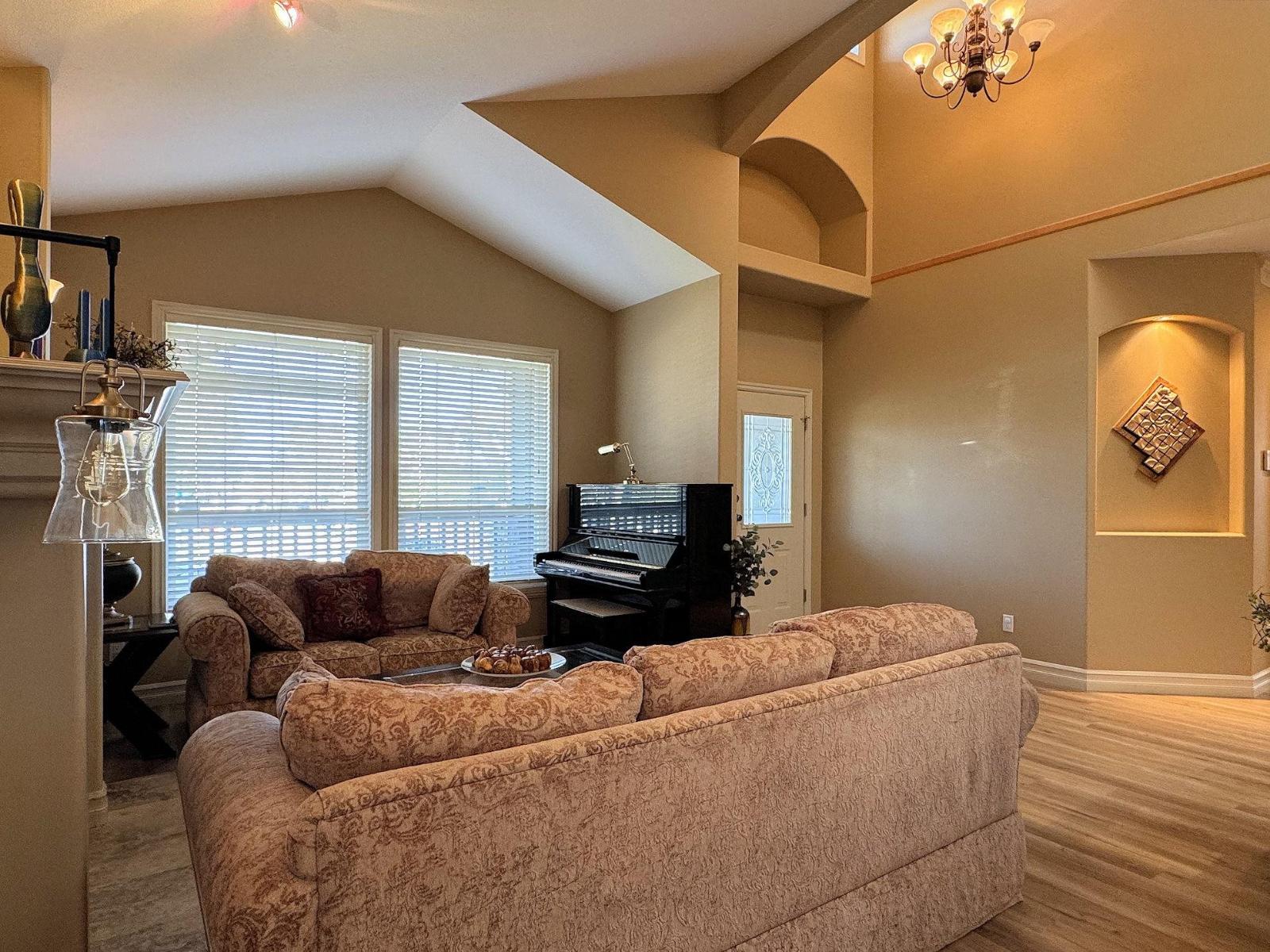 18296 66 Avenue, Surrey, British Columbia  V3S 9A1 - Photo 6 - R3111083