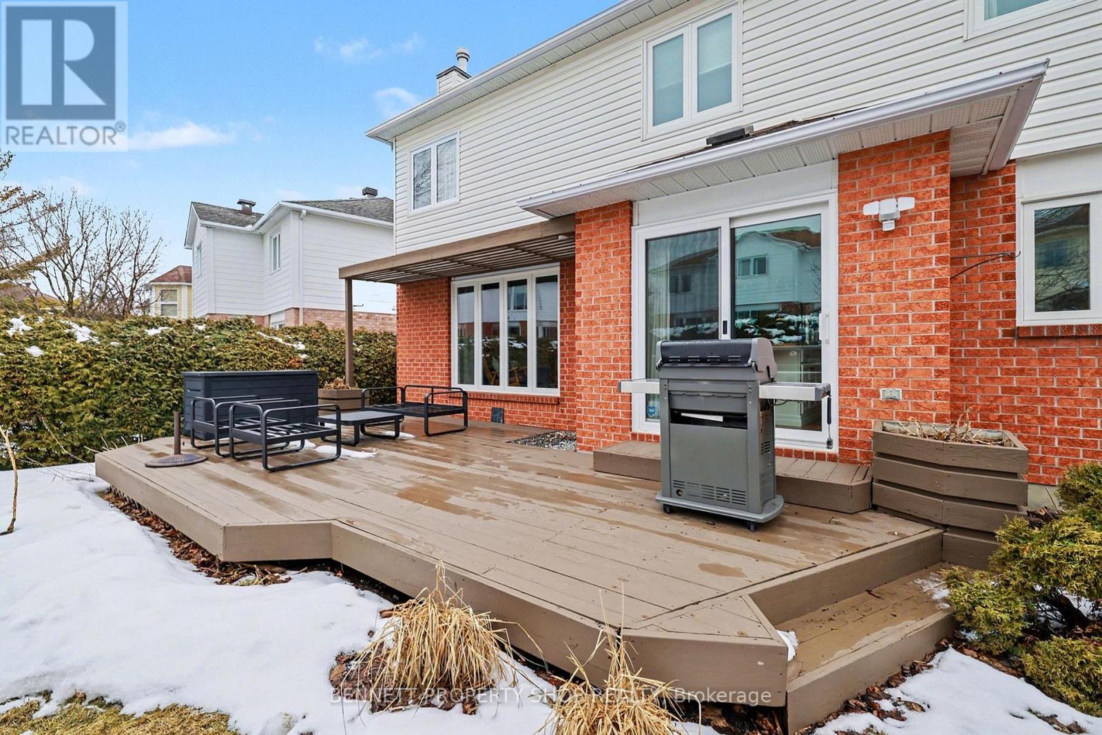 12 Sherk Crescent, Ottawa, Ontario  K2K 2L4 - Photo 32 - X12936900