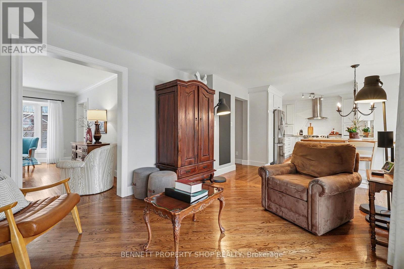 12 Sherk Crescent, Ottawa, Ontario  K2K 2L4 - Photo 7 - X12936900