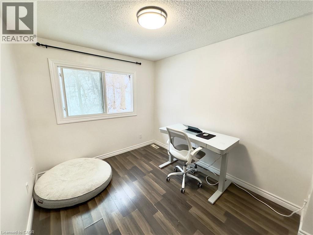 52 Adelaide Street Unit# 32, Barrie, Ontario  L4N 3T5 - Photo 11 - 40811303