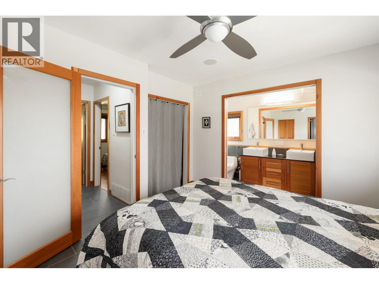 1374 E 15th Street, North Vancouver, British Columbia  V7J 1K8 - Photo 34 - R3111019