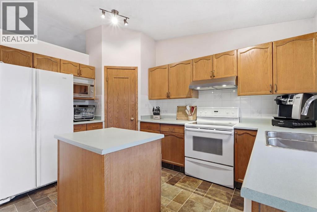 255 Douglas Woods Drive SE, Calgary, Alberta  T2Z 2E8 - Photo 15 - A2300560