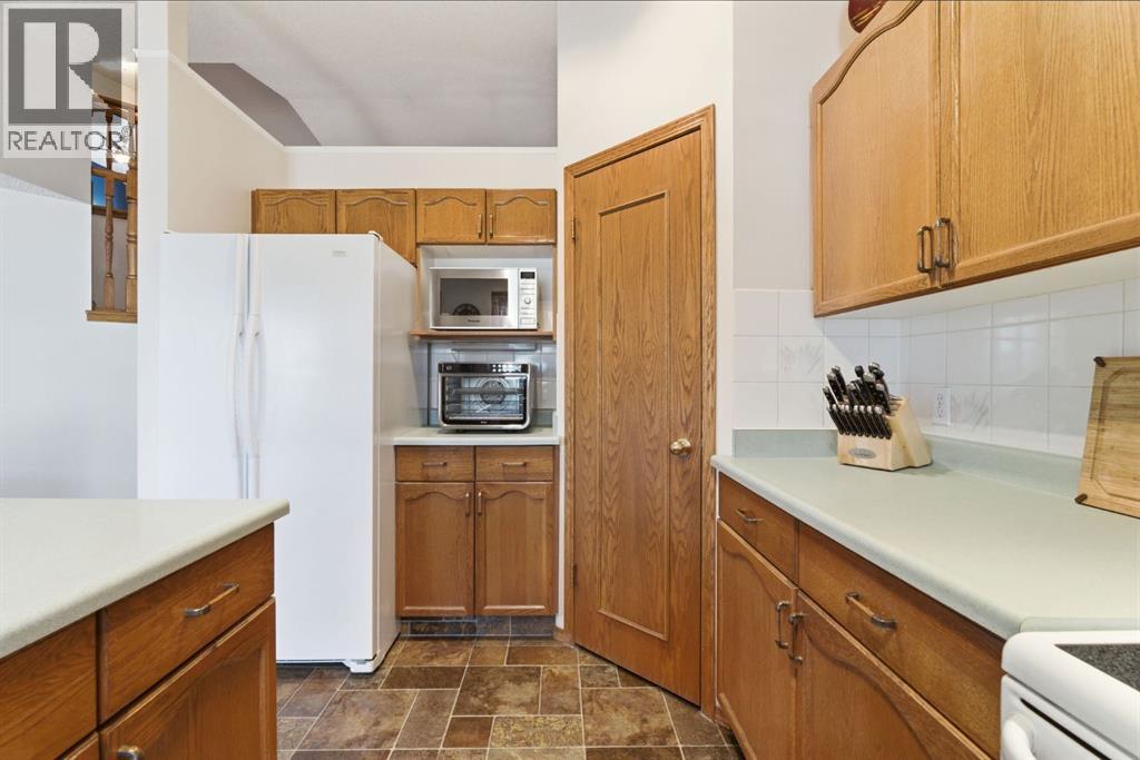 255 Douglas Woods Drive SE, Calgary, Alberta  T2Z 2E8 - Photo 13 - A2300560