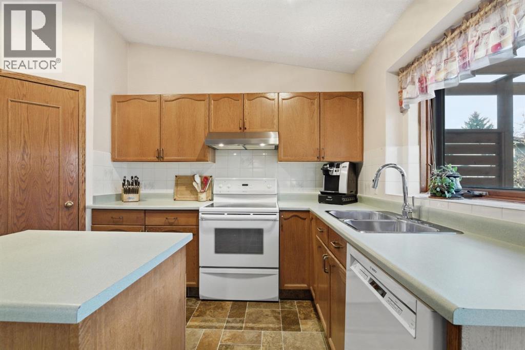 255 Douglas Woods Drive SE, Calgary, Alberta  T2Z 2E8 - Photo 14 - A2300560