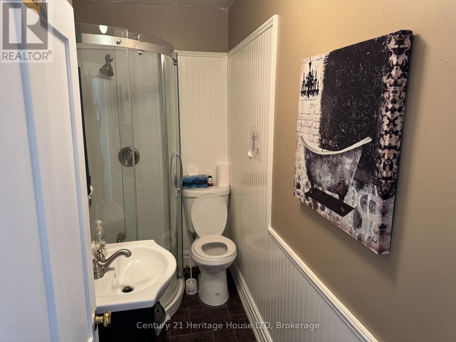 2nd Floor - 355 Ridge Road N, Fort Erie, Ontario  L0S 1N0 - Photo 9 - X12780224