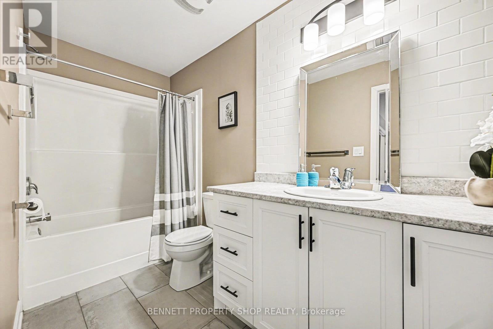 33 Staples Boulevard, Smiths Falls, Ontario  K7A 0B5 - Photo 11 - X12997764