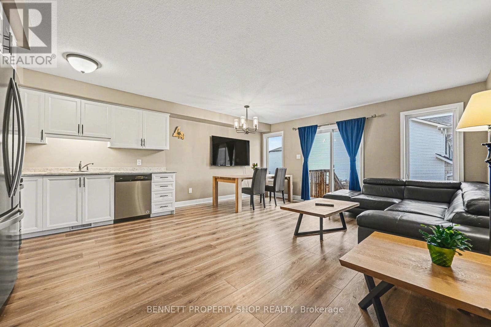 33 Staples Boulevard, Smiths Falls, Ontario  K7A 0B5 - Photo 4 - X12997764