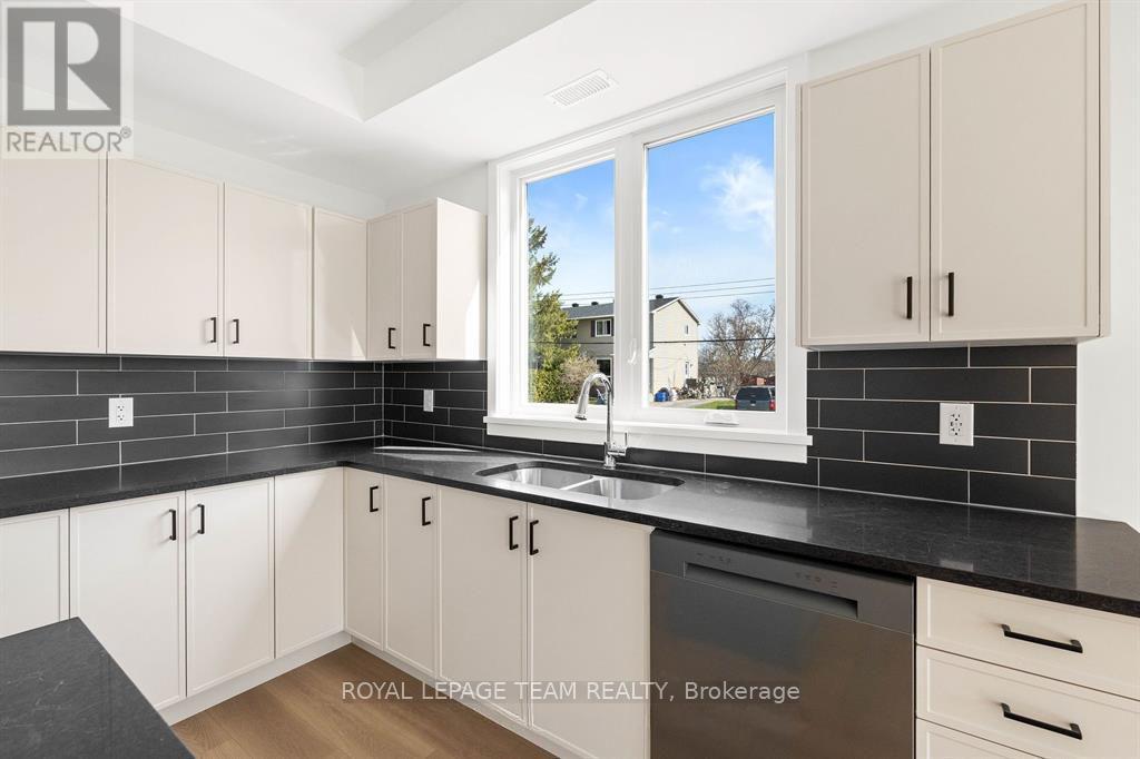 B - 201 Teskey Street, Mississippi Mills, Ontario  K0A 1A0 - Photo 11 - X12997778