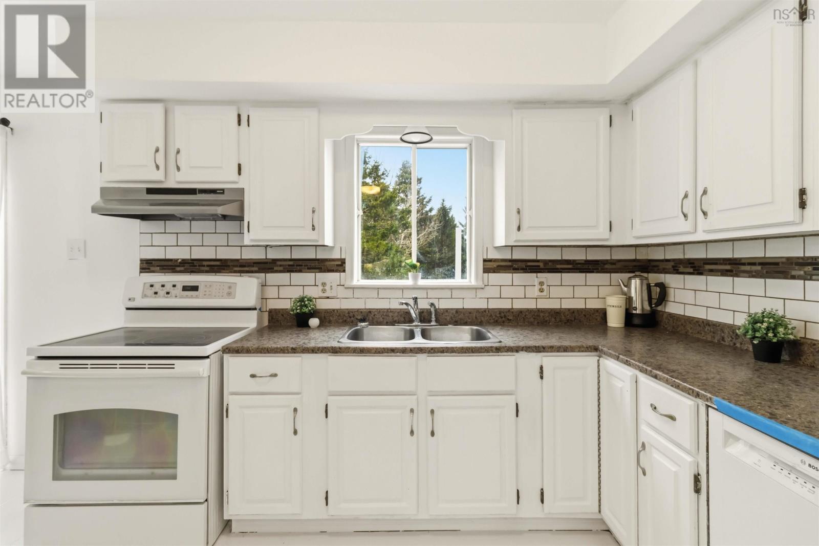 33 Osborne Drive, Eastern Passage, Nova Scotia  B3G 1H2 - Photo 10 - 202607376