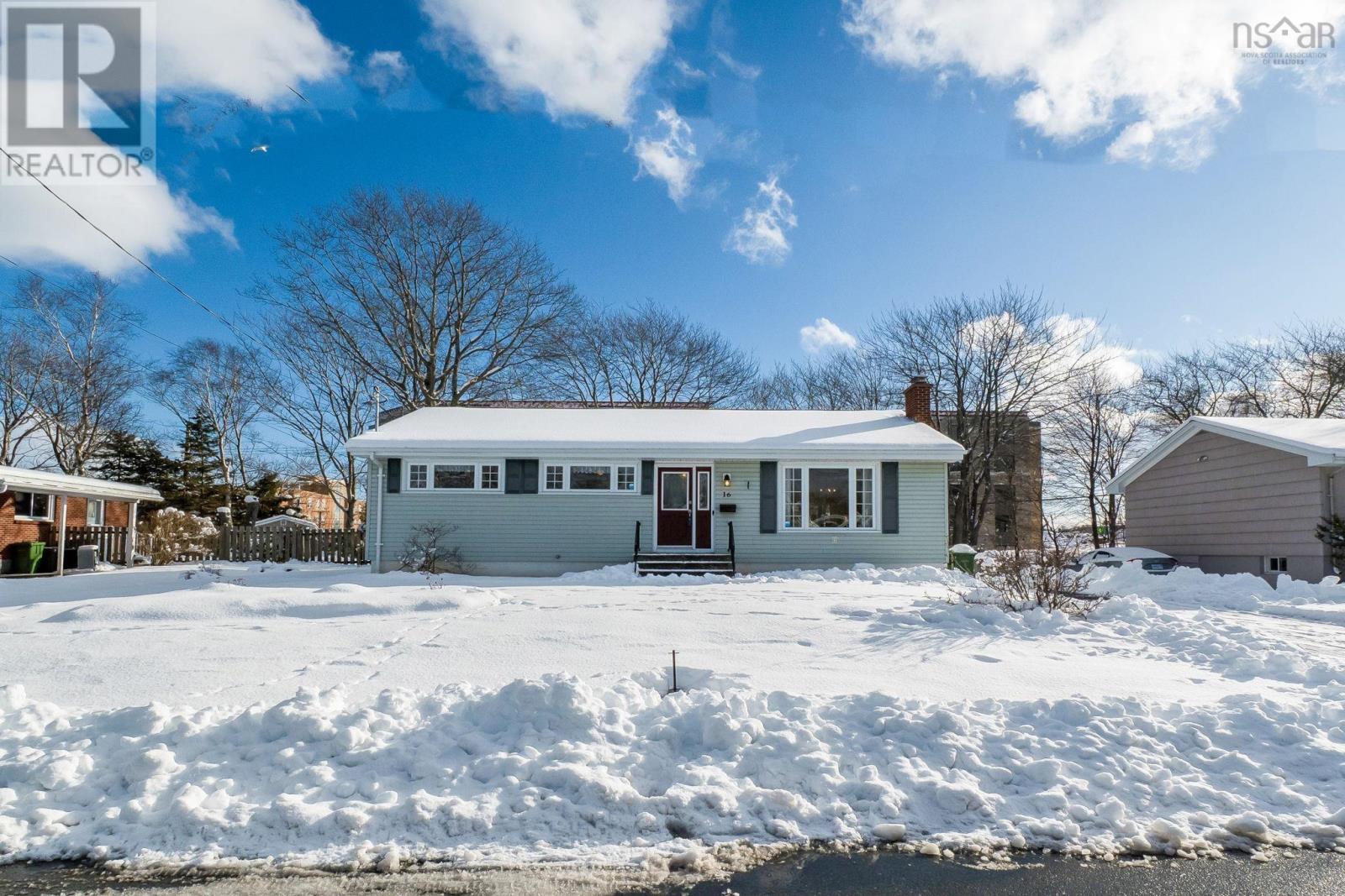 16 Canary Crescent, Halifax, Nova Scotia  B3M 1R1 - Photo 2 - 202601274