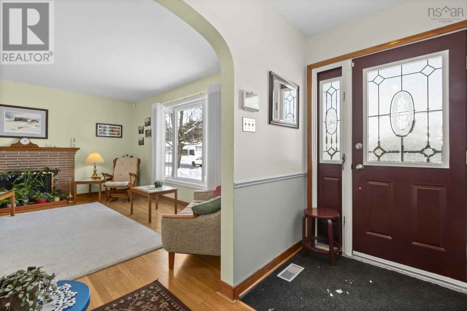 16 Canary Crescent, Halifax, Nova Scotia  B3M 1R1 - Photo 3 - 202601274