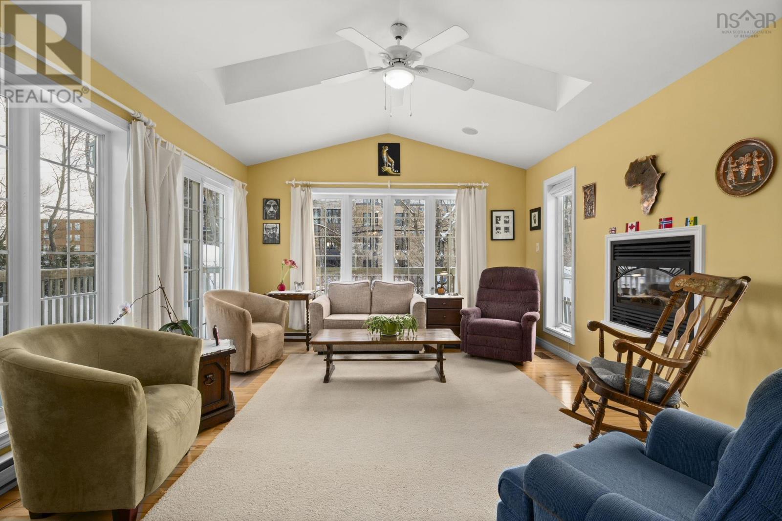 16 Canary Crescent, Halifax, Nova Scotia  B3M 1R1 - Photo 9 - 202601274