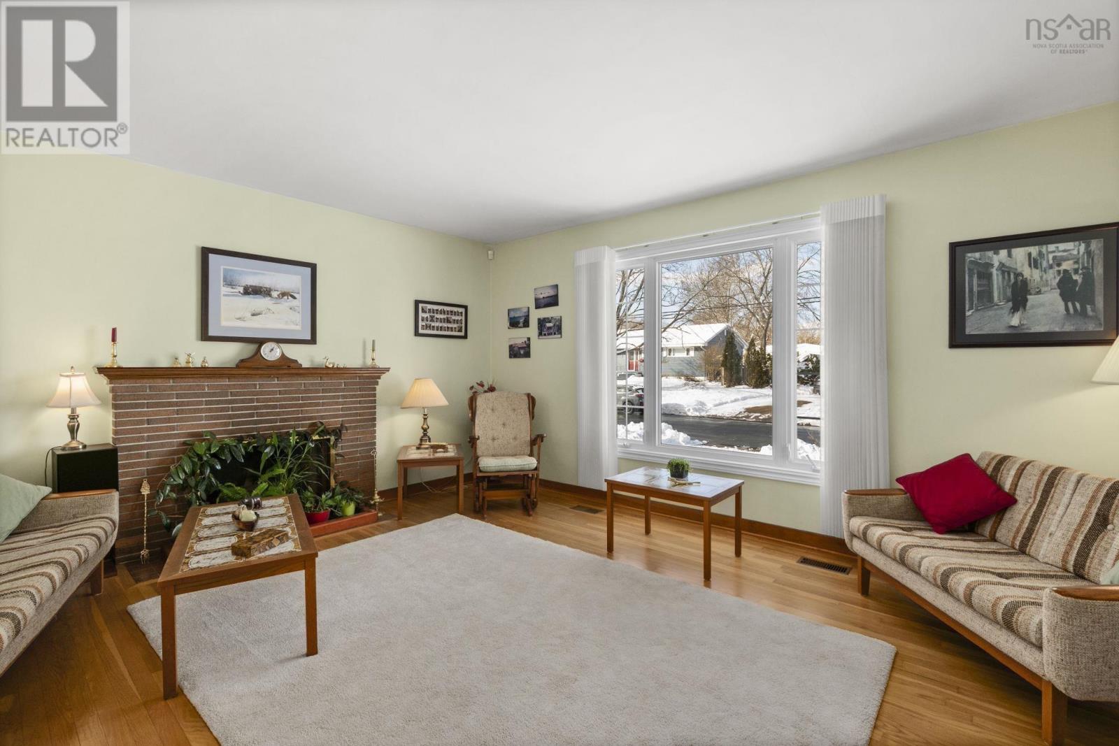 16 Canary Crescent, Halifax, Nova Scotia  B3M 1R1 - Photo 5 - 202601274