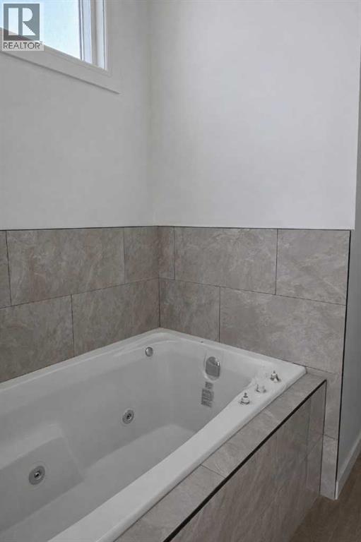 267 Muirfield Crescent, Lyalta, Alberta  T0J 1Y1 - Photo 9 - A2275497