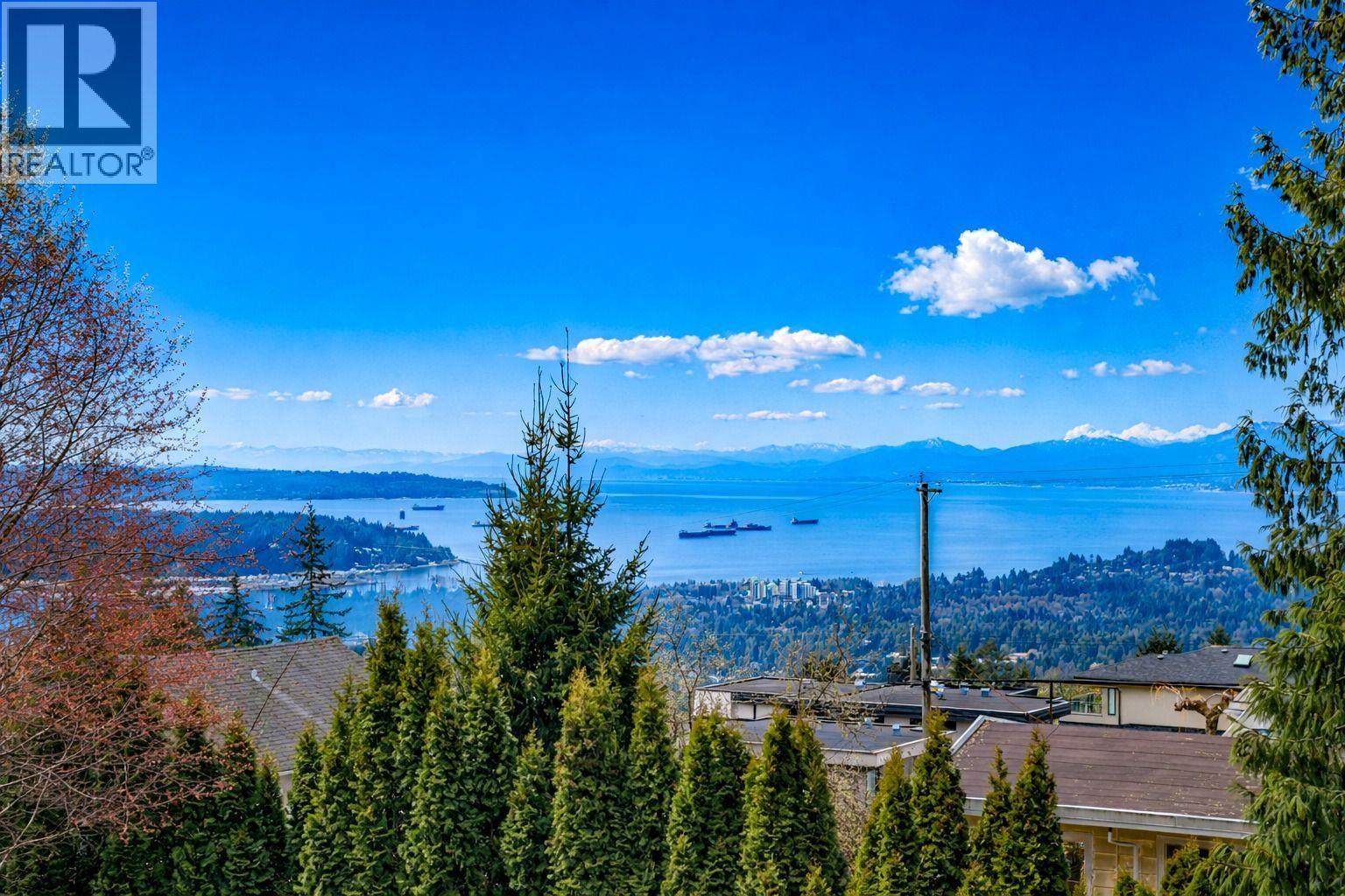 225 Tamarack Road, North Vancouver, British Columbia  V7N 1S3 - Photo 5 - R3111197