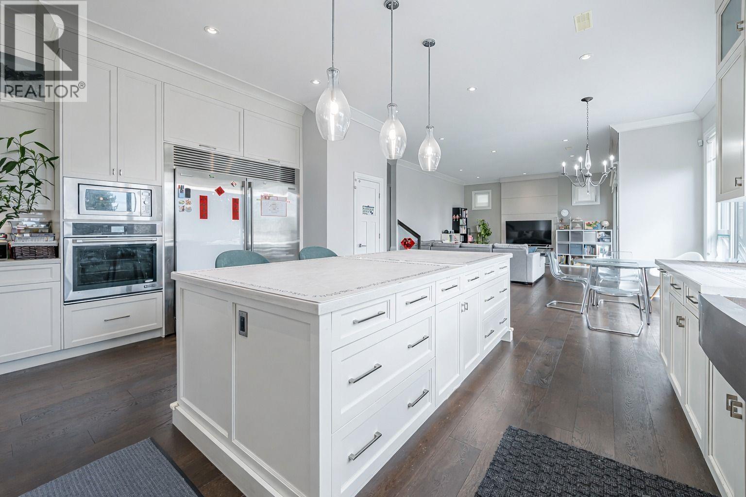 225 Tamarack Road, North Vancouver, British Columbia  V7N 1S3 - Photo 8 - R3111197