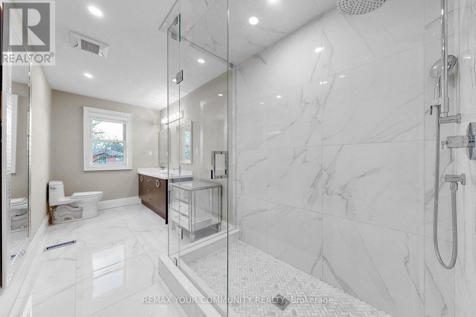 186 Wigwoss Drive, Vaughan, Ontario  L4L 4H2 - Photo 18 - N12963566