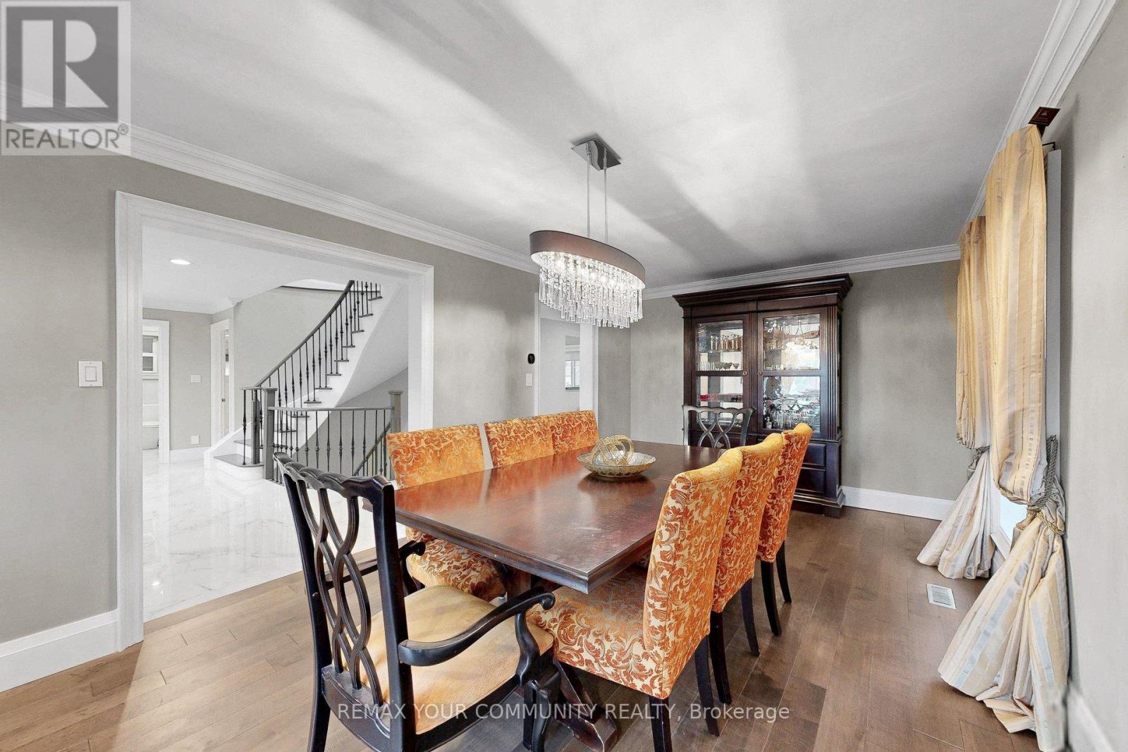 186 Wigwoss Drive, Vaughan, Ontario  L4L 4H2 - Photo 4 - N12963566