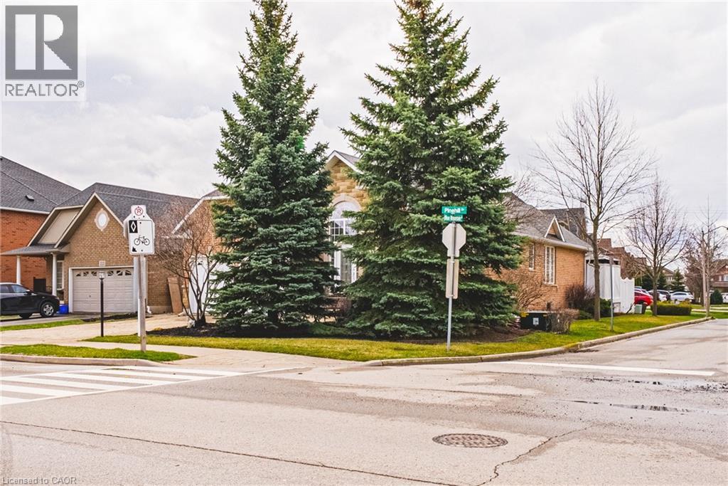 137 Pinehill Drive, Stoney Creek, Ontario  L0R 1P0 - Photo 3 - 40819170