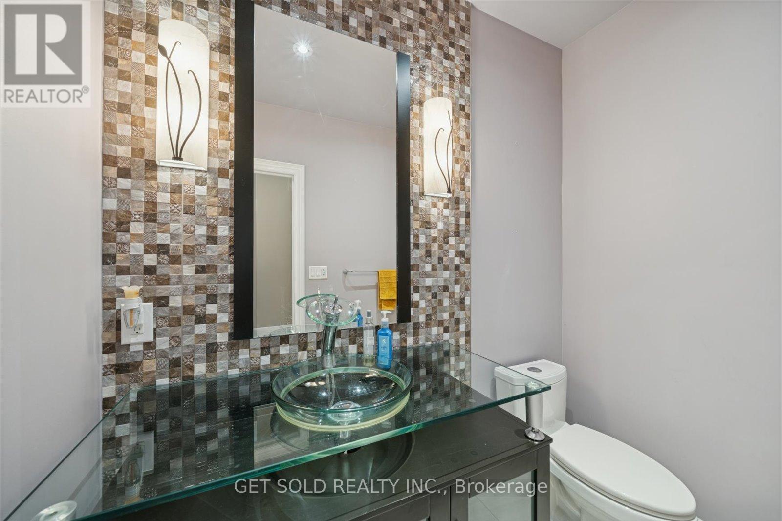 7 Tristan Court, Brampton, Ontario  L6Y 5S2 - Photo 19 - W12828096