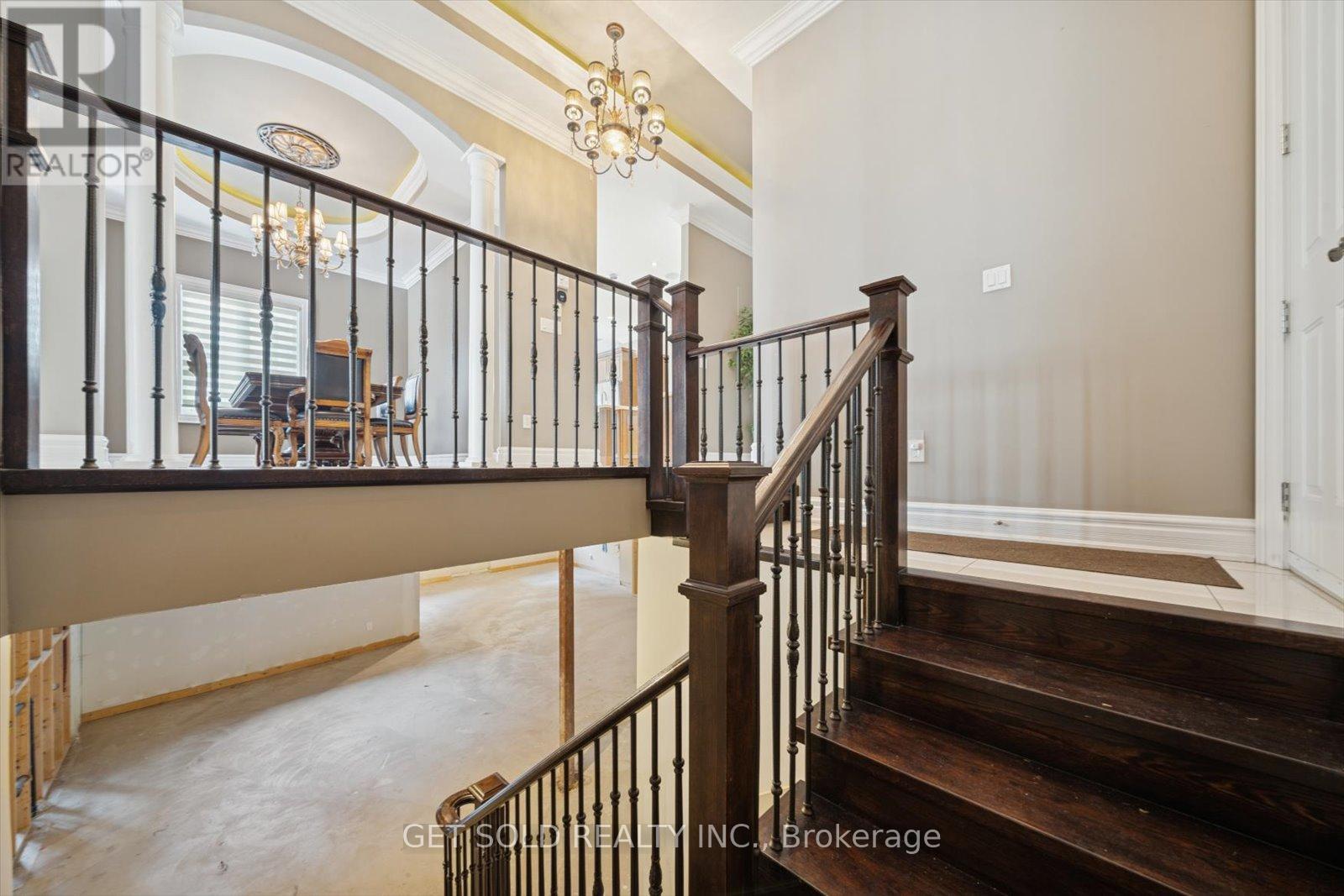 7 Tristan Court, Brampton, Ontario  L6Y 5S2 - Photo 31 - W12828096