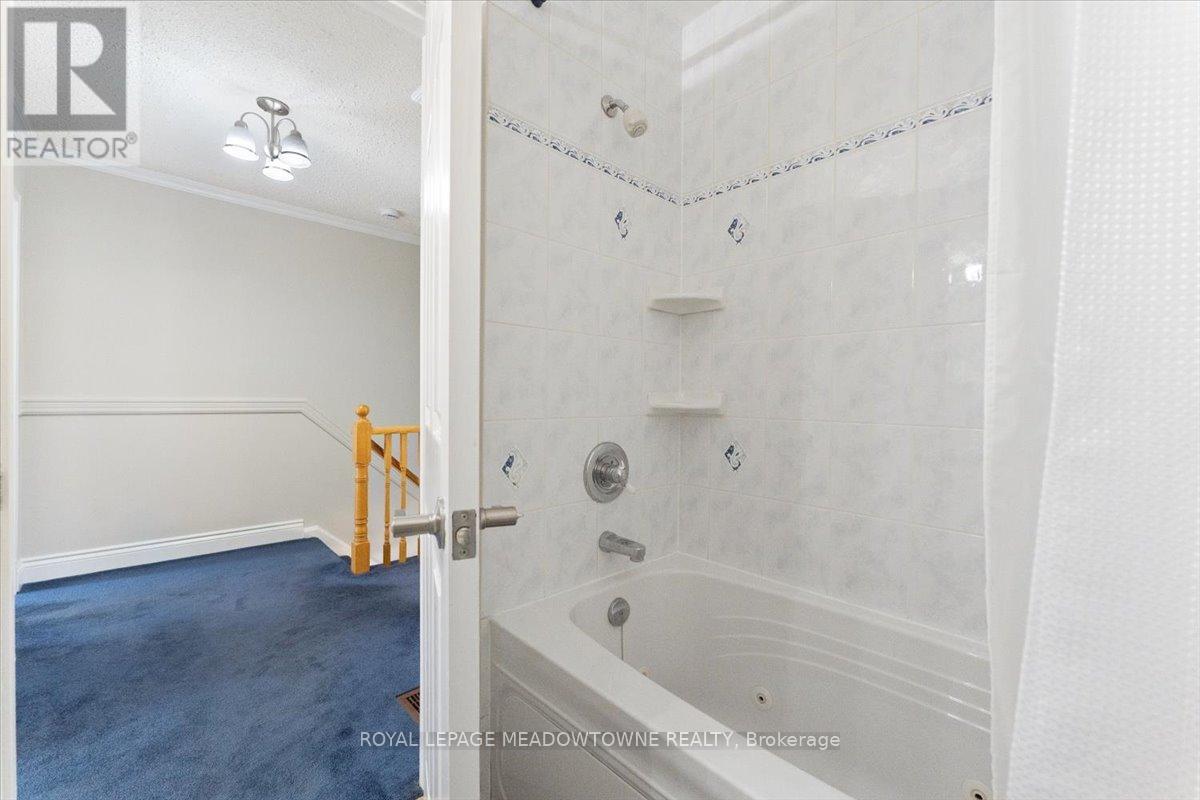 2945 Nipiwin Drive, Mississauga, Ontario  L5N 1Y1 - Photo 22 - W12996866