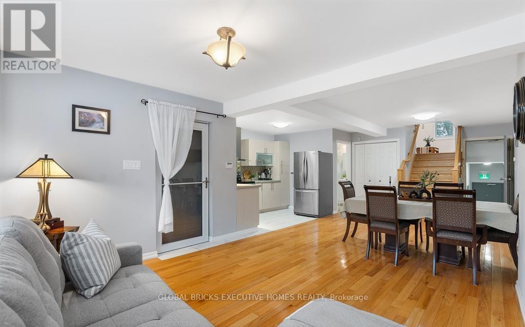 582 Upper James Street, Hamilton, Ontario  L9C 2Y6 - Photo 4 - X12678636