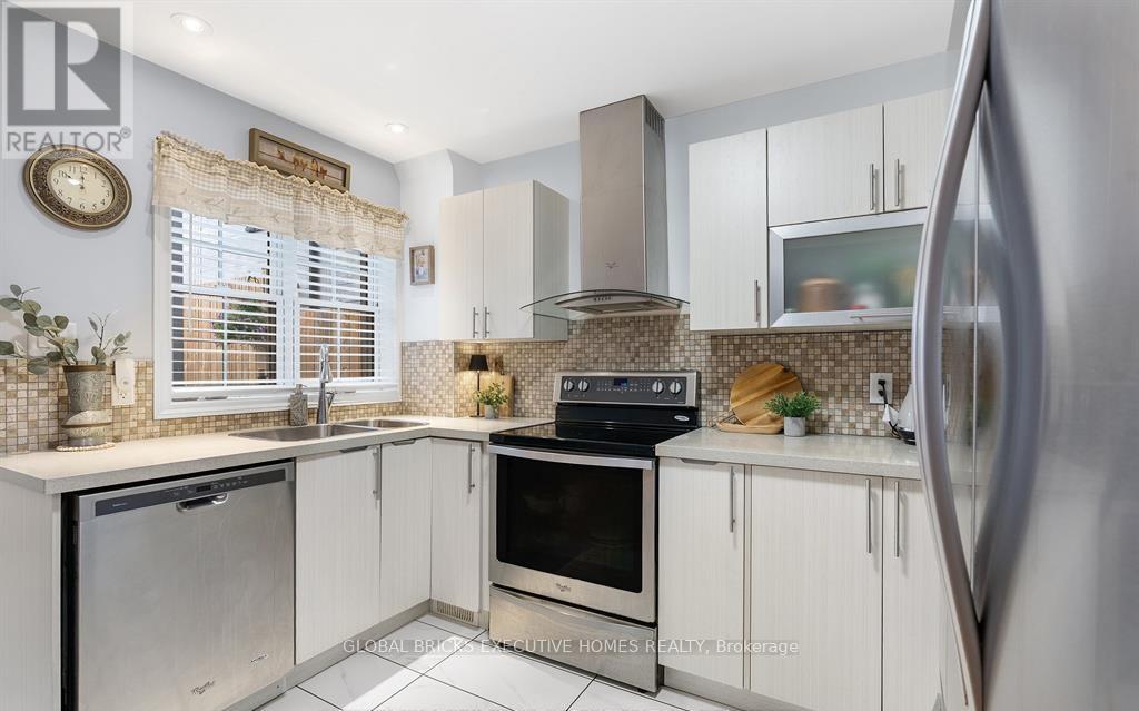 582 Upper James Street, Hamilton, Ontario  L9C 2Y6 - Photo 6 - X12678636