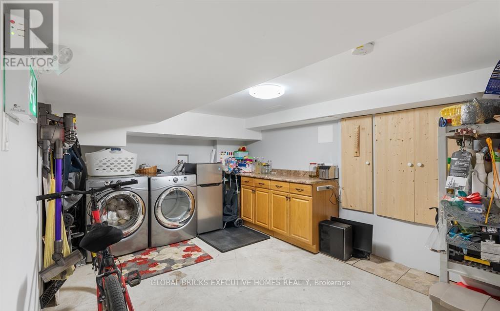 582 Upper James Street, Hamilton, Ontario  L9C 2Y6 - Photo 17 - X12678636