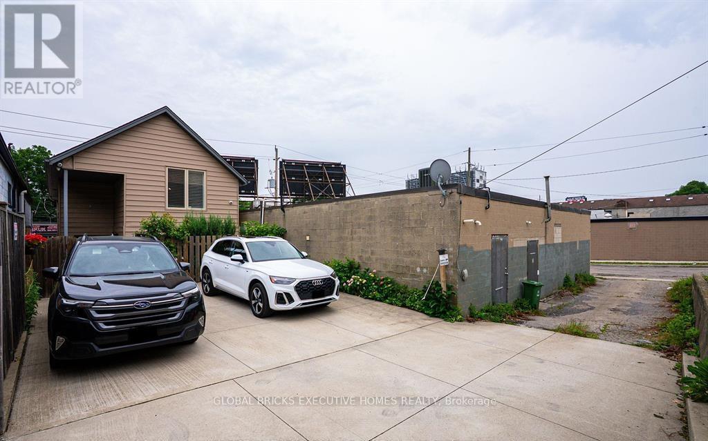 582 Upper James Street, Hamilton, Ontario  L9C 2Y6 - Photo 20 - X12678636