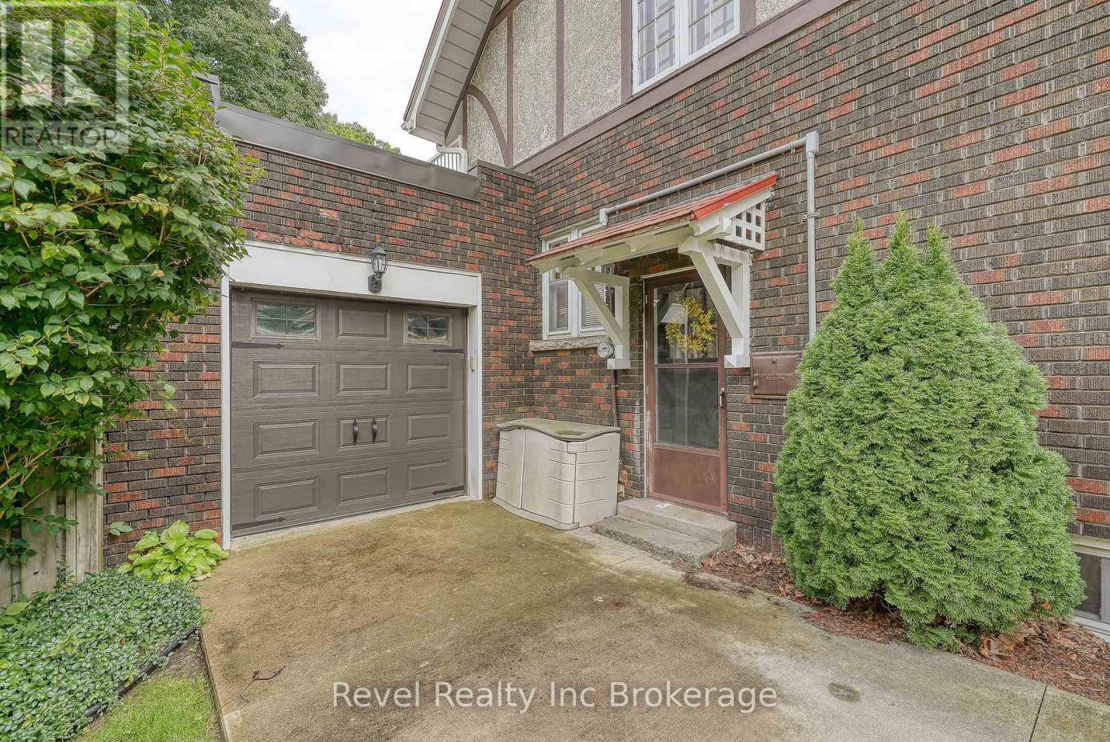 140 Vansittart Avenue, Woodstock, Ontario  N4S 6E6 - Photo 32 - X12841034