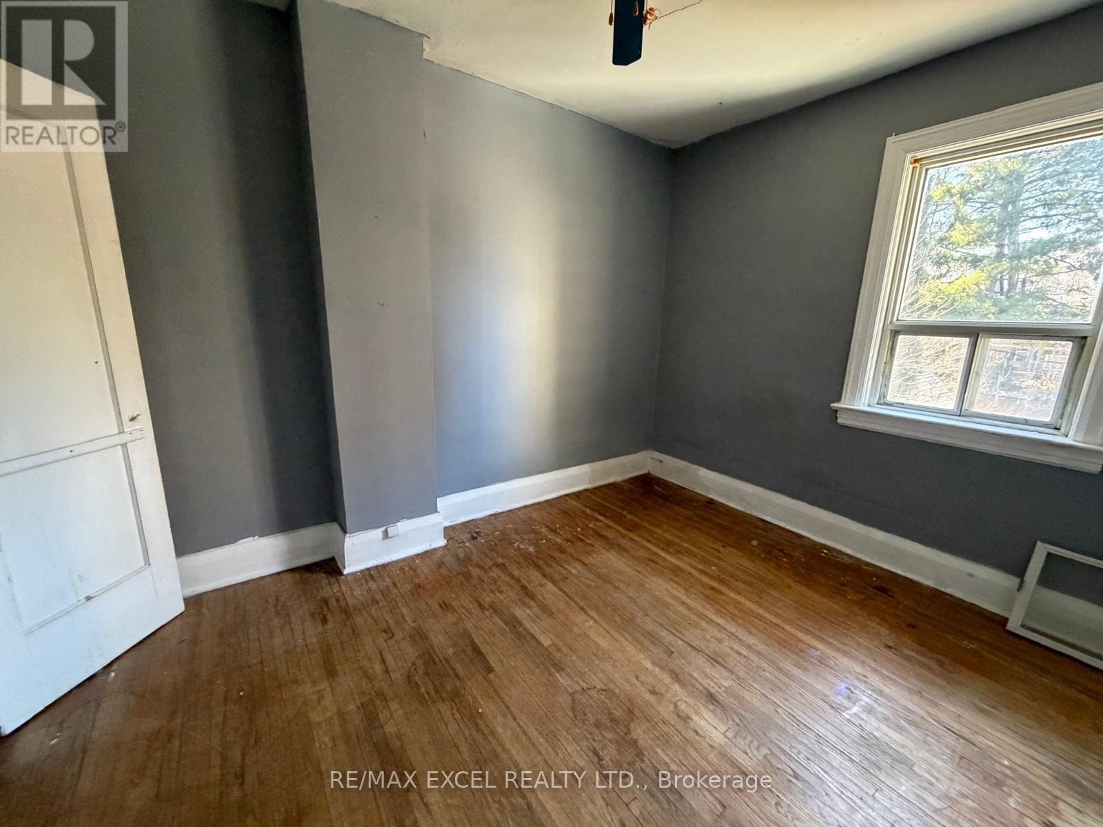 74 Banff Road, Toronto, Ontario  M4S 2V5 - Photo 8 - C12997744