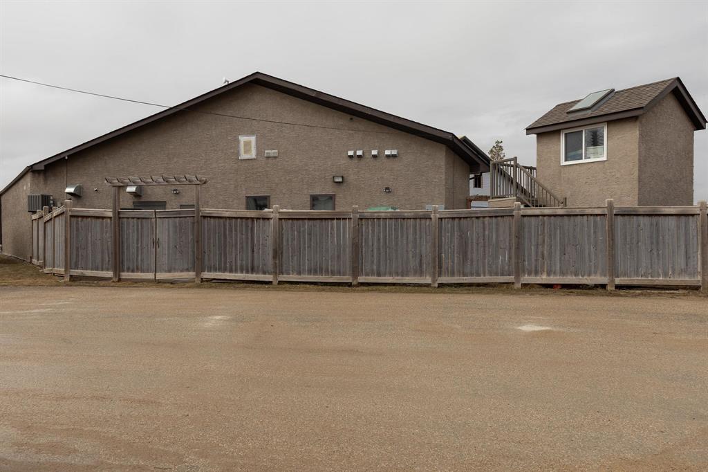 2 9 Main Street, Steinbach, Manitoba  R5G 2J5 - Photo 1 - 202607162