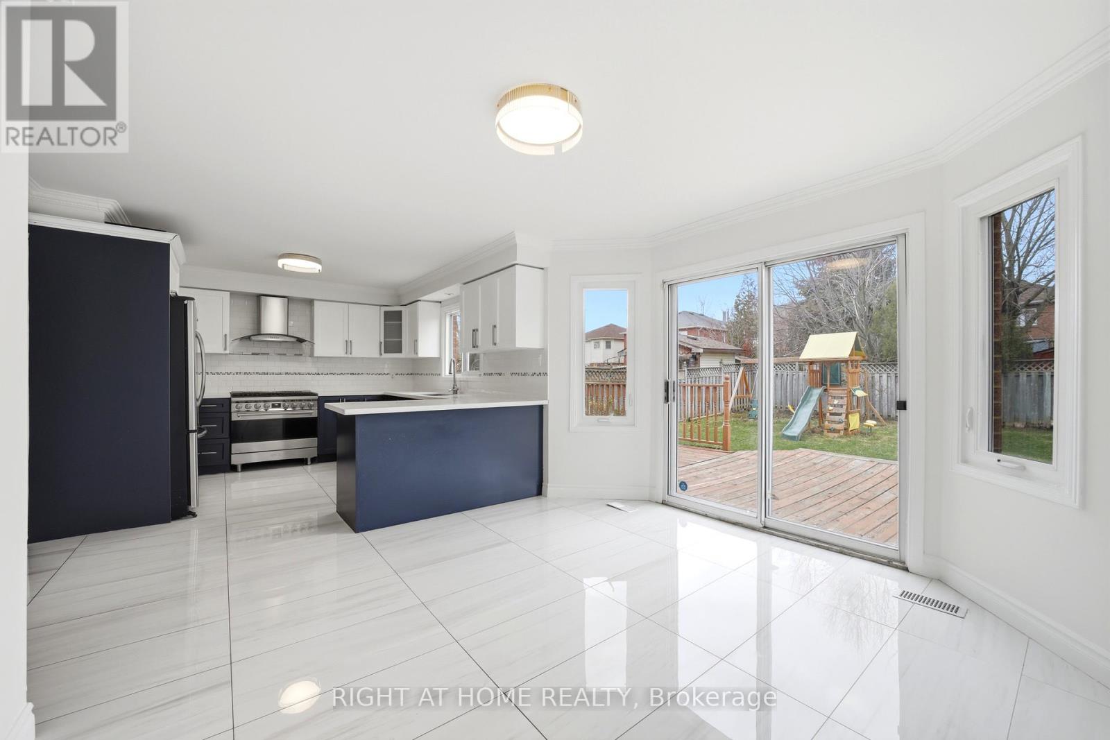 36 Ravenview Drive, Whitby, Ontario L1R 1Y2 - Photo 19 - E12997720