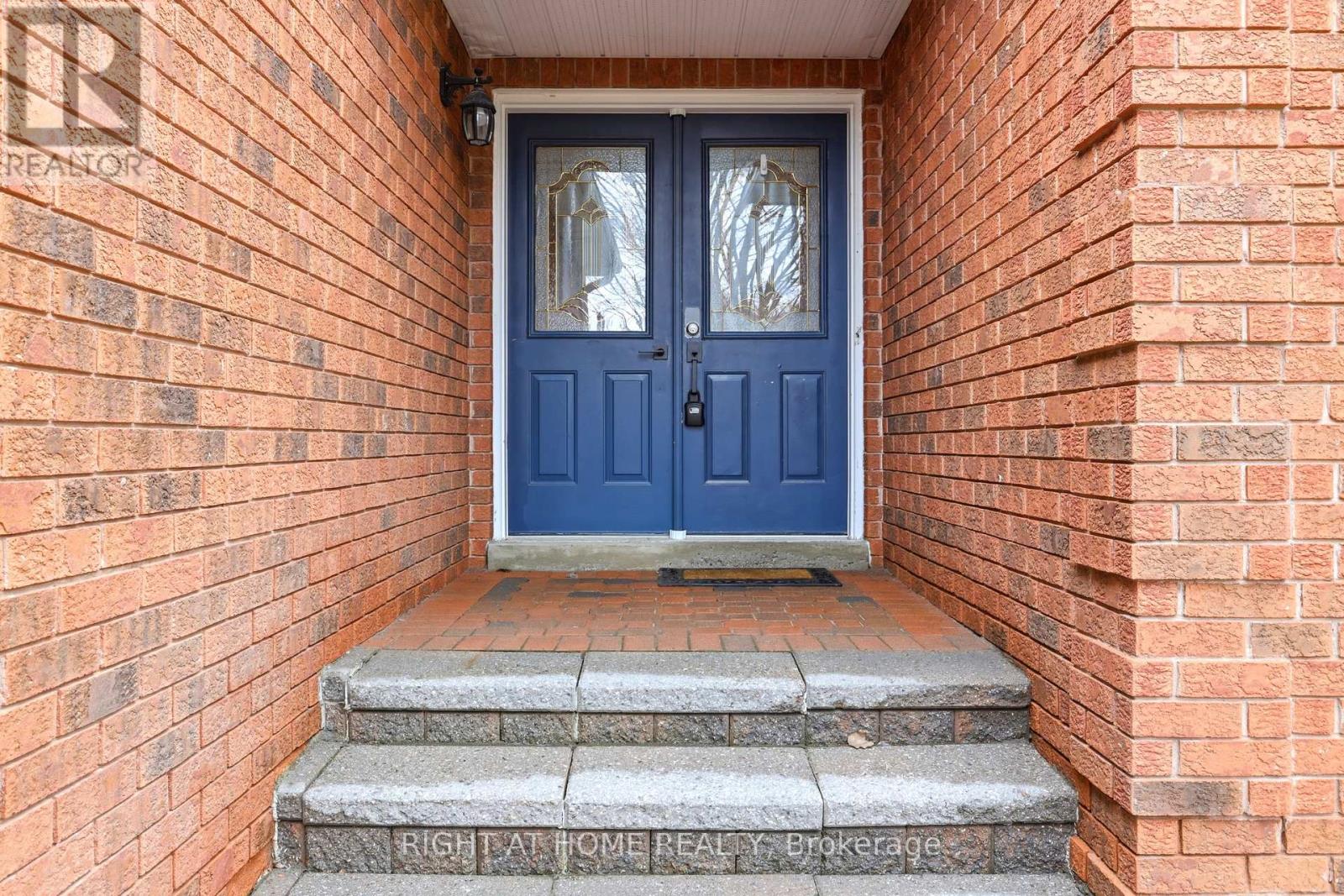 36 Ravenview Drive, Whitby, Ontario L1R 1Y2 - Photo 2 - E12997720