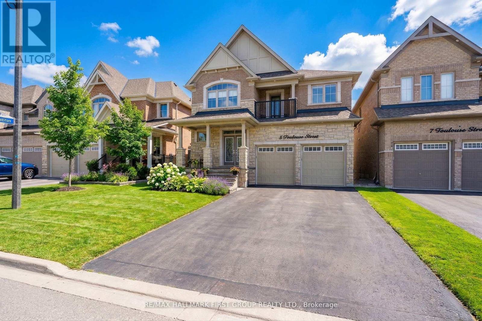 5 TOULOUSE STREET, Whitby, Ontario