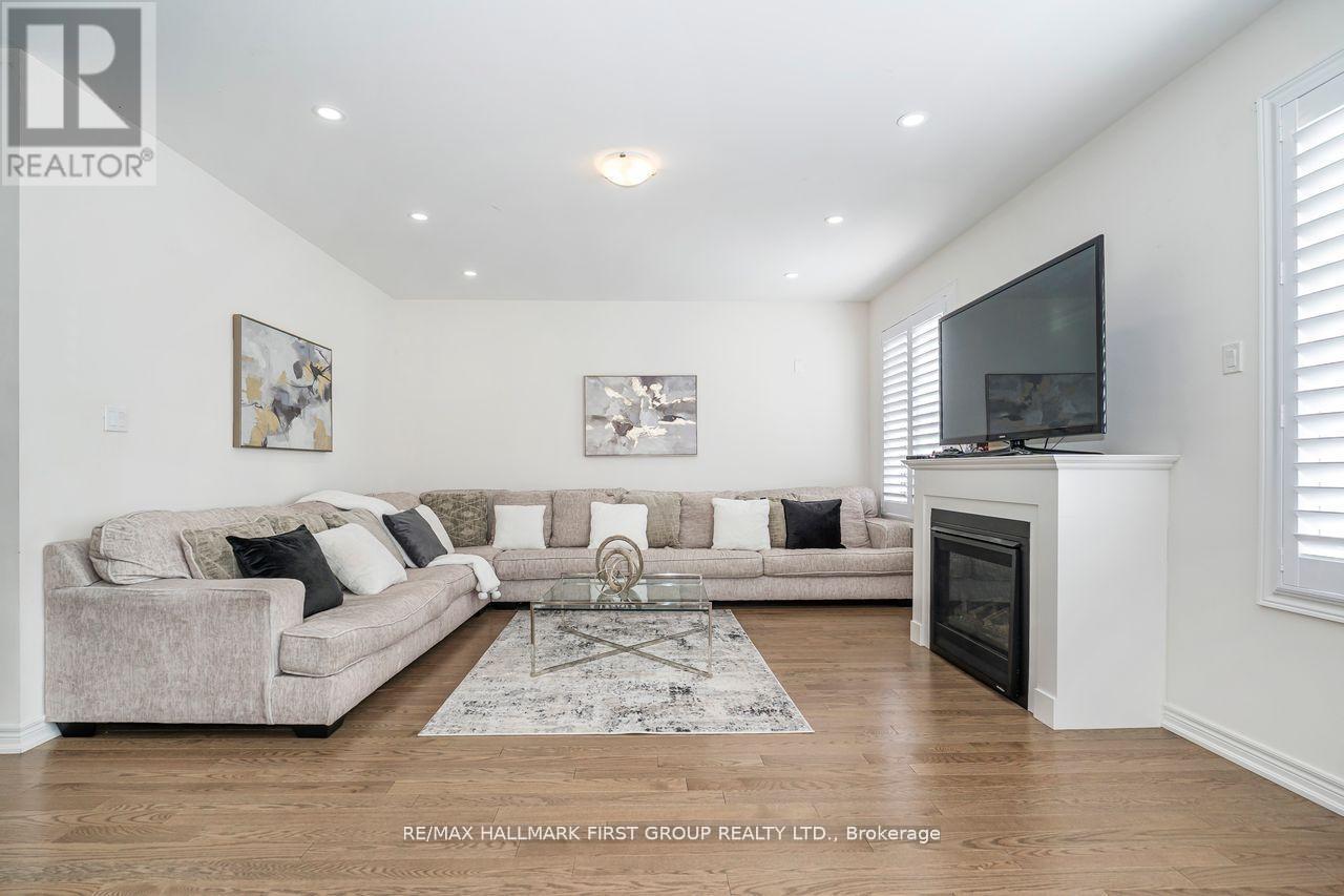 5 Toulouse Street, Whitby, Ontario  L1P 0J2 - Photo 10 - E12997754