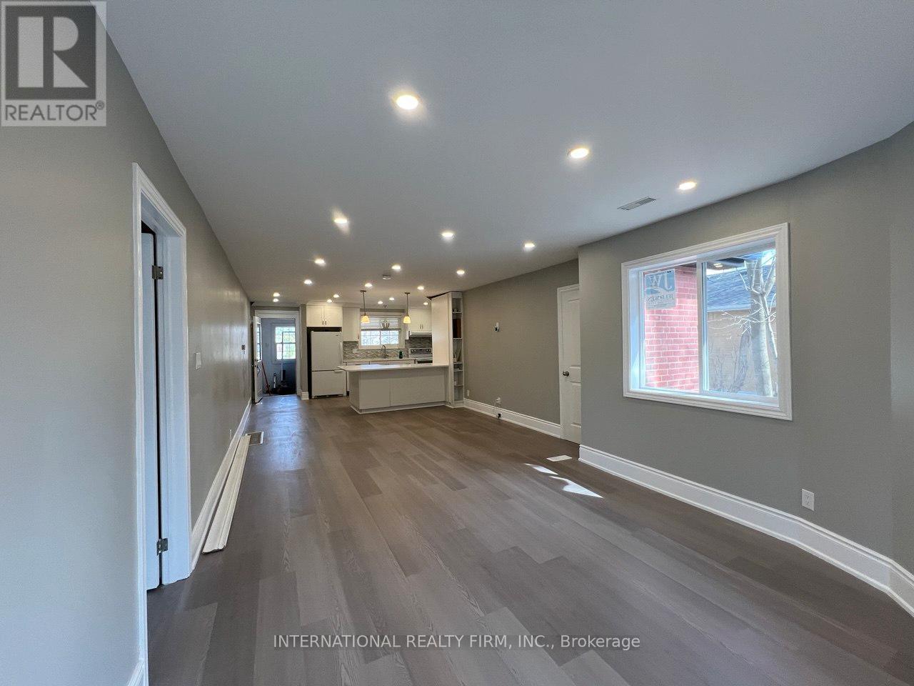 73 Murray Drive, Aurora, Ontario  L4G 2C2 - Photo 13 - N12985868