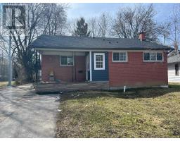73 MURRAY DRIVE, Aurora, Ontario