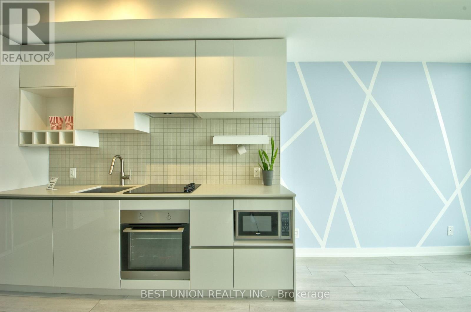 4807 - 5 Buttermill Avenue, Vaughan, Ontario  L4K 0J5 - Photo 4 - N12997736