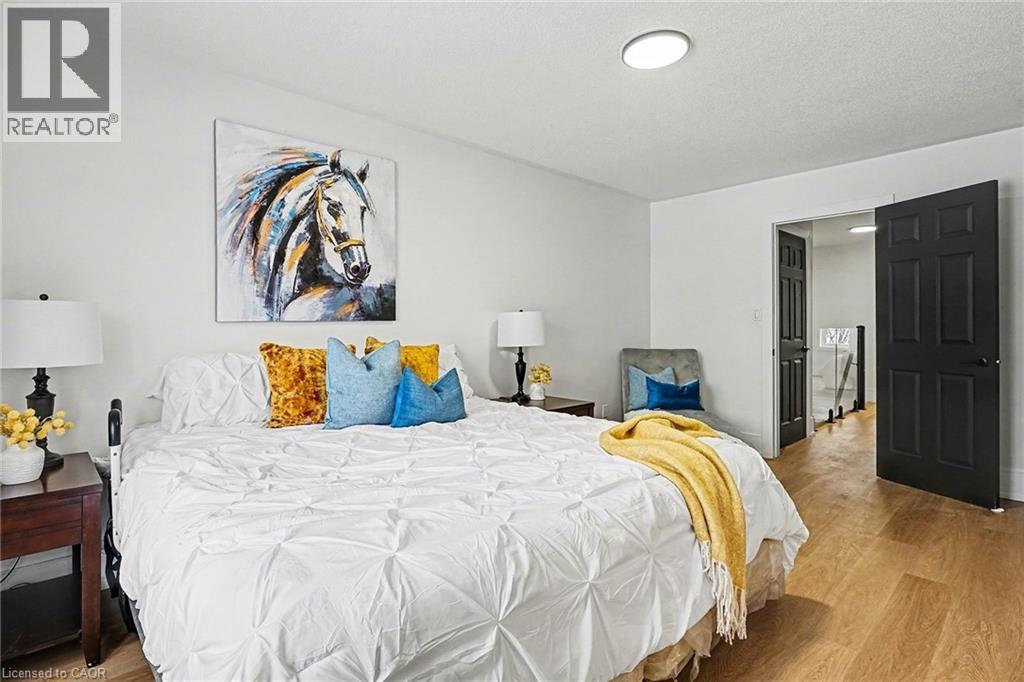 16 Leitch Avenue, North York, Ontario  M3J 3P2 - Photo 13 - 40820185