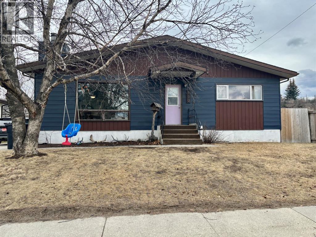 130 Willow Drive, Hinton, Alberta