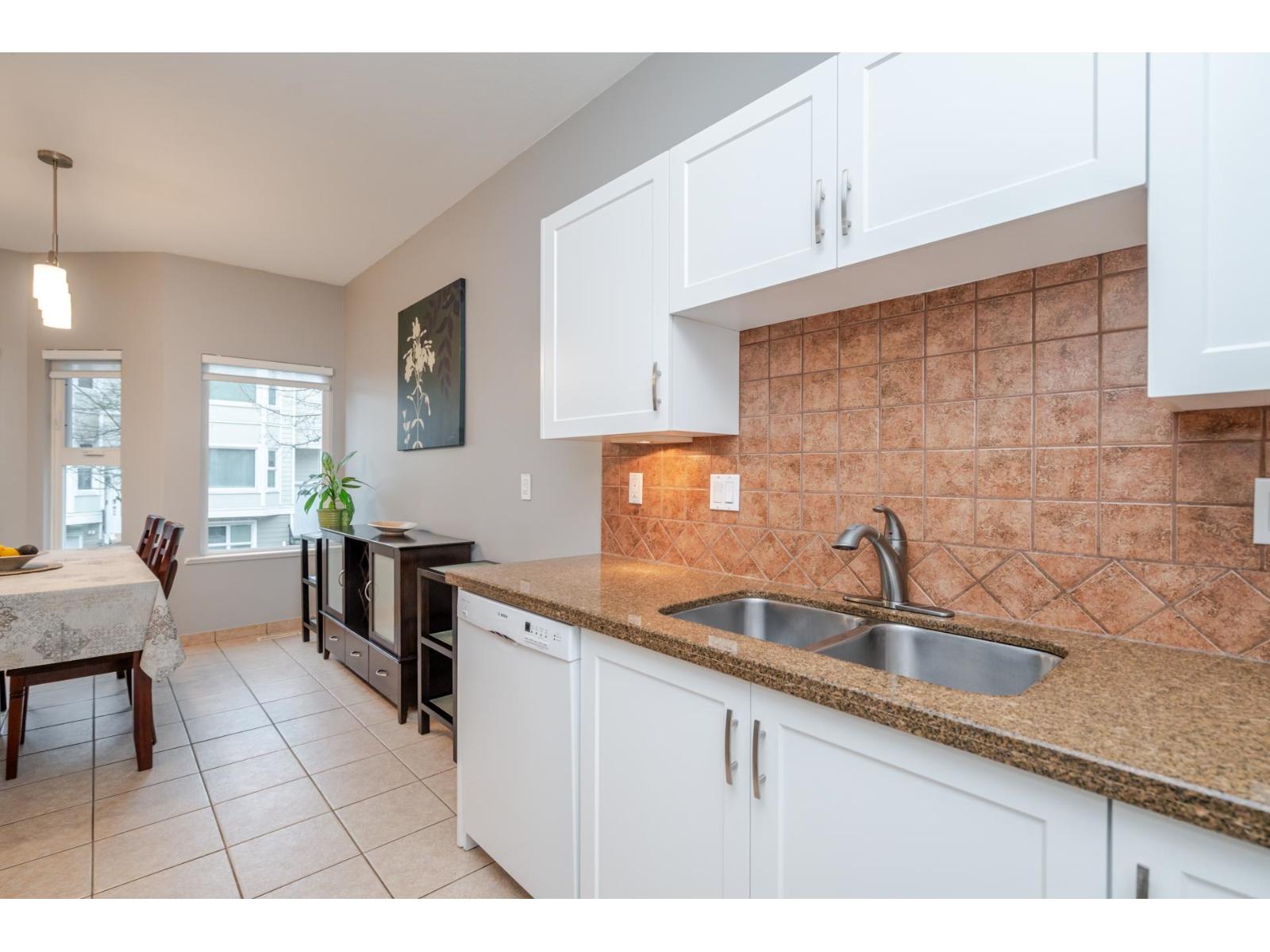 10 10340 156 Street, Surrey, British Columbia  V3R 4L8 - Photo 4 - R3111165