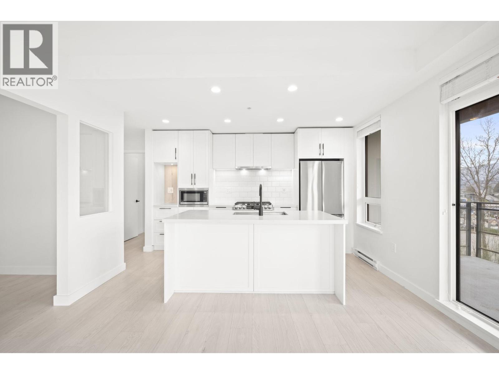 405 3038 St George Street, Port Moody, British Columbia  V3H 0L3 - Photo 4 - R3110753